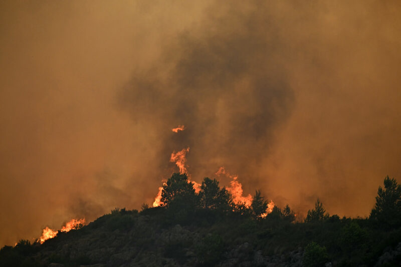 Incendio forestal en Francia. Foto: AFP. 