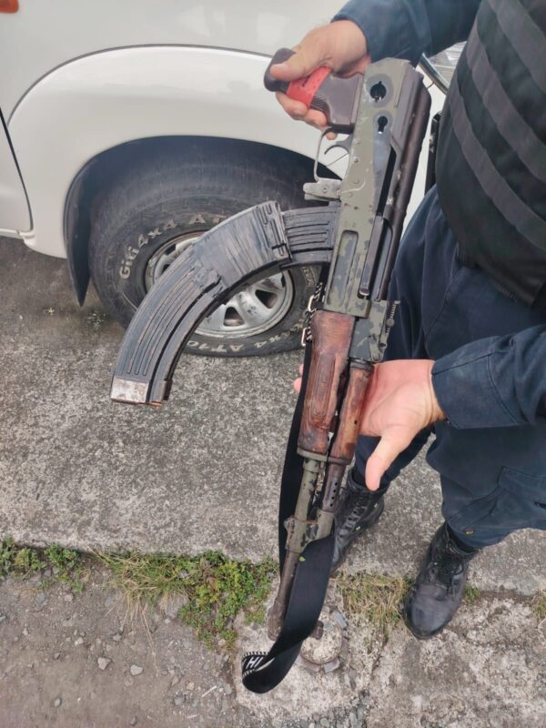 Arma decomisada. Foto: MSP. 