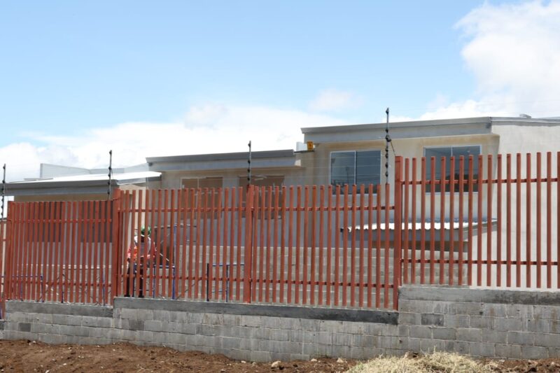 Los permisos de construcción suman a municipalidades e instituciones estatales. Foto: Jorge castillo.