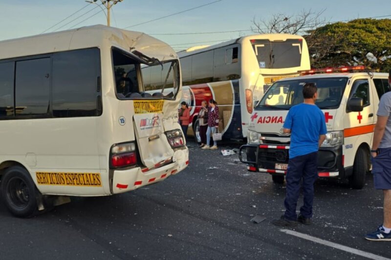 Aparatoso accidente en la Ruta 1.