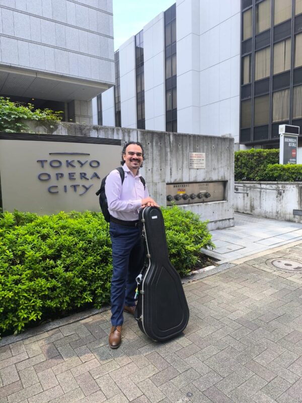 Músico costarricense, Alejandro Gómez. Foto: cortesía.