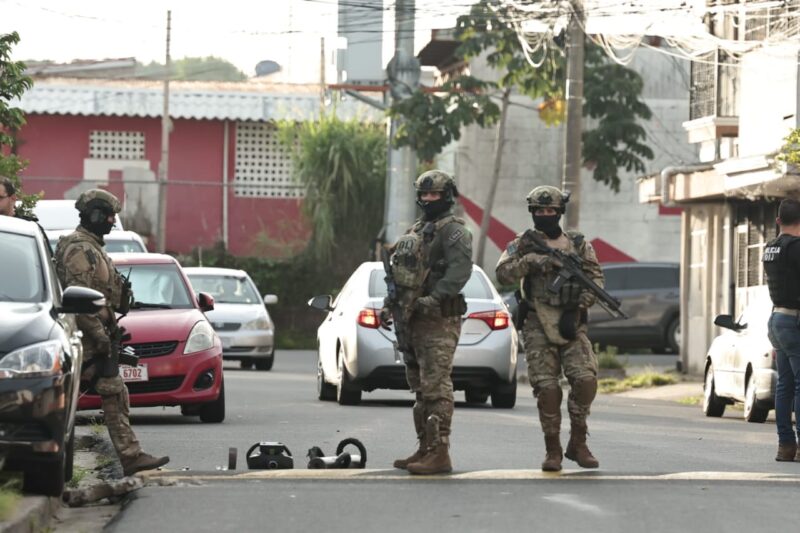 Operativo en la León XIII. Foto: Wilbert Hernández.