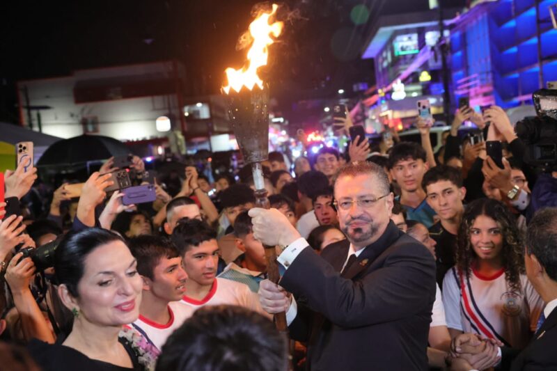Antorcha de la Libertad llega a Cartago. Foto: Randall Sandoval.