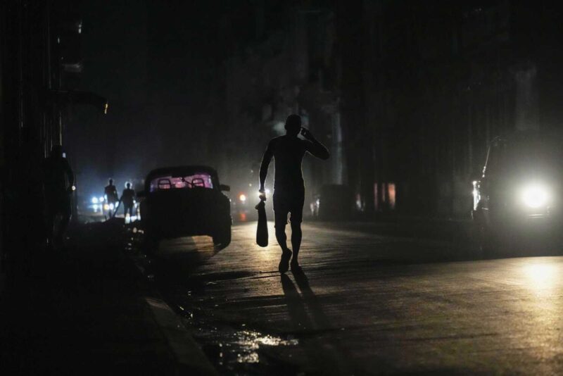 Apagón en Cuba. Foto: tomada de medios internacionales.