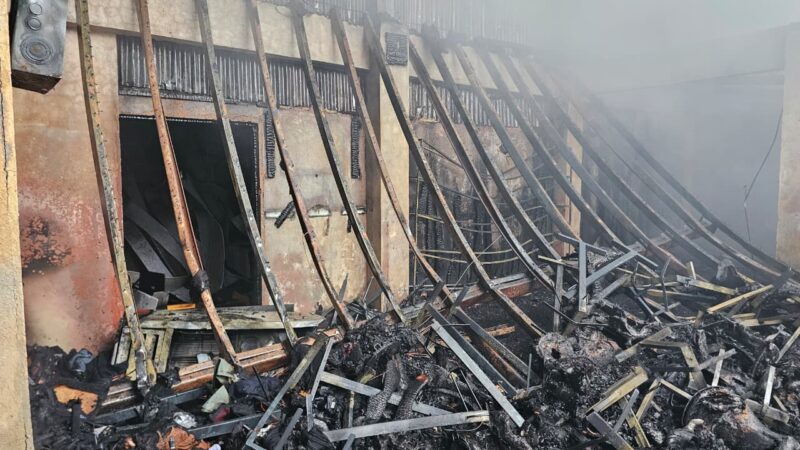 Incendio en Cartago. Foto: Wilbert Hernández.