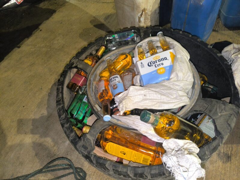 Botellas de licor decomisadas. Foto: MSP.