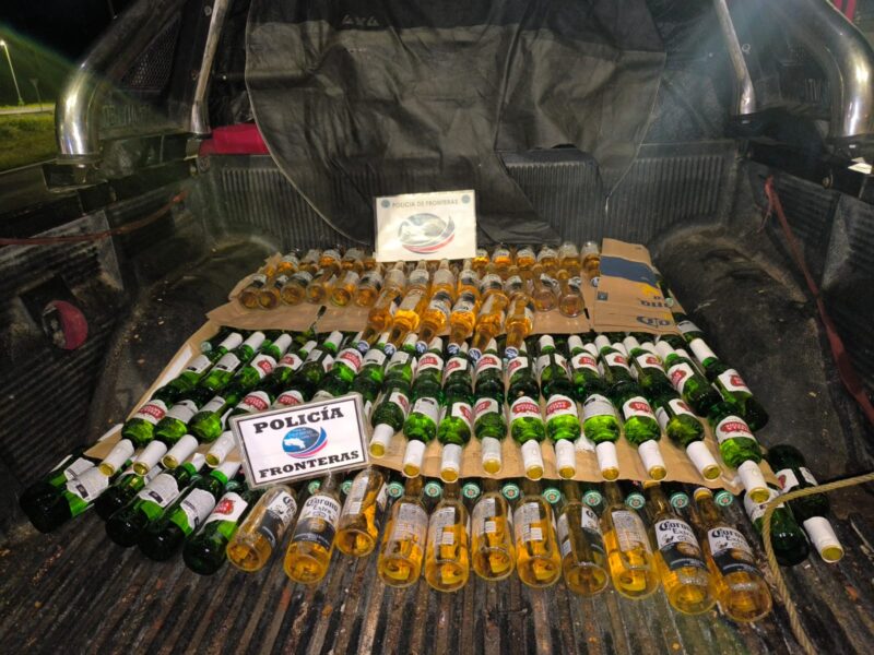 Botellas de licor decomisadas. Foto: MSP. 