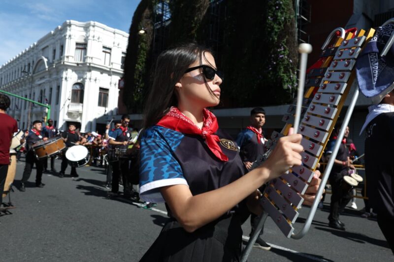 Desfiles en San José. Foto: Raquel Vargas. 