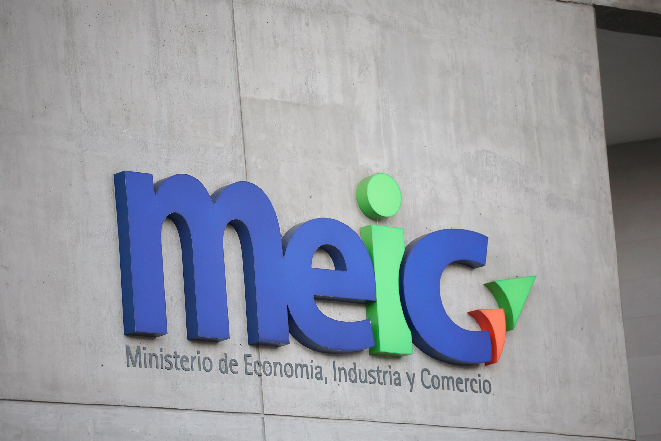 Gobierno abre concurso para miembros propietarios de Coprocom