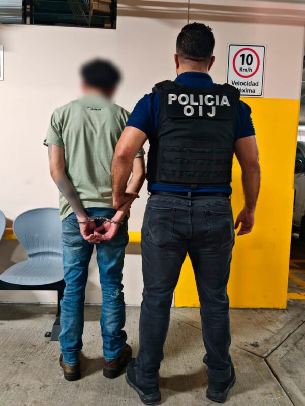 Sujeto detenido. Foto: OIJ.