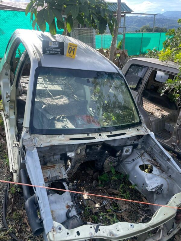 Recuperan carros y
partes con denuncia de robo. Foto: OIJ. 