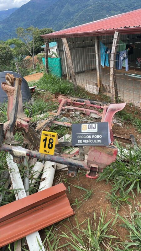 Recuperan carros y
partes con denuncia de robo. Foto: OIJ. 