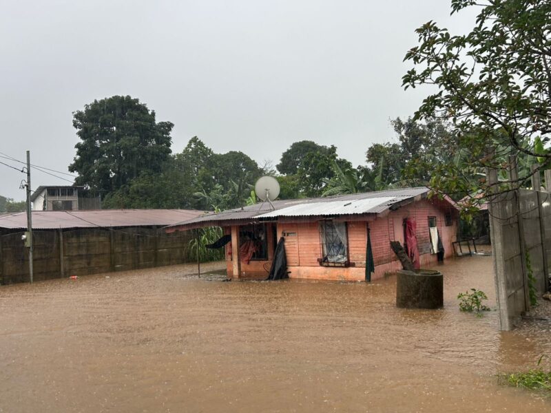 Inundaciones en San Carlos. Foto: corresponsal Mariluz Rojas.
