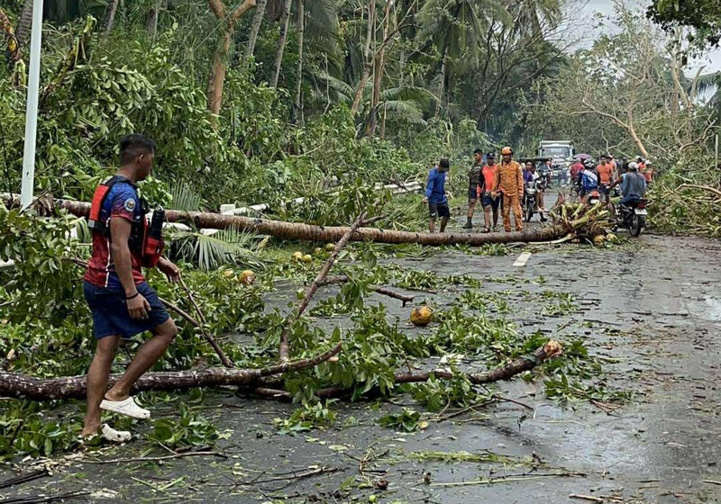 Tormenta tropical en Filipinas. Foto: AFP.