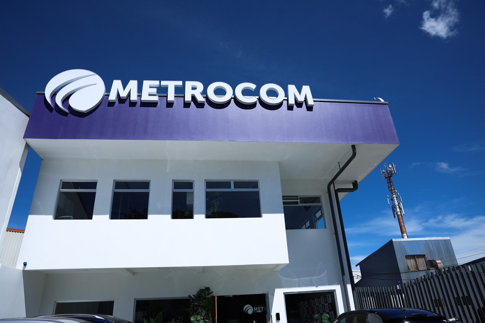 Metrocom refuerza su expansión al inaugurar su quinta sucursal