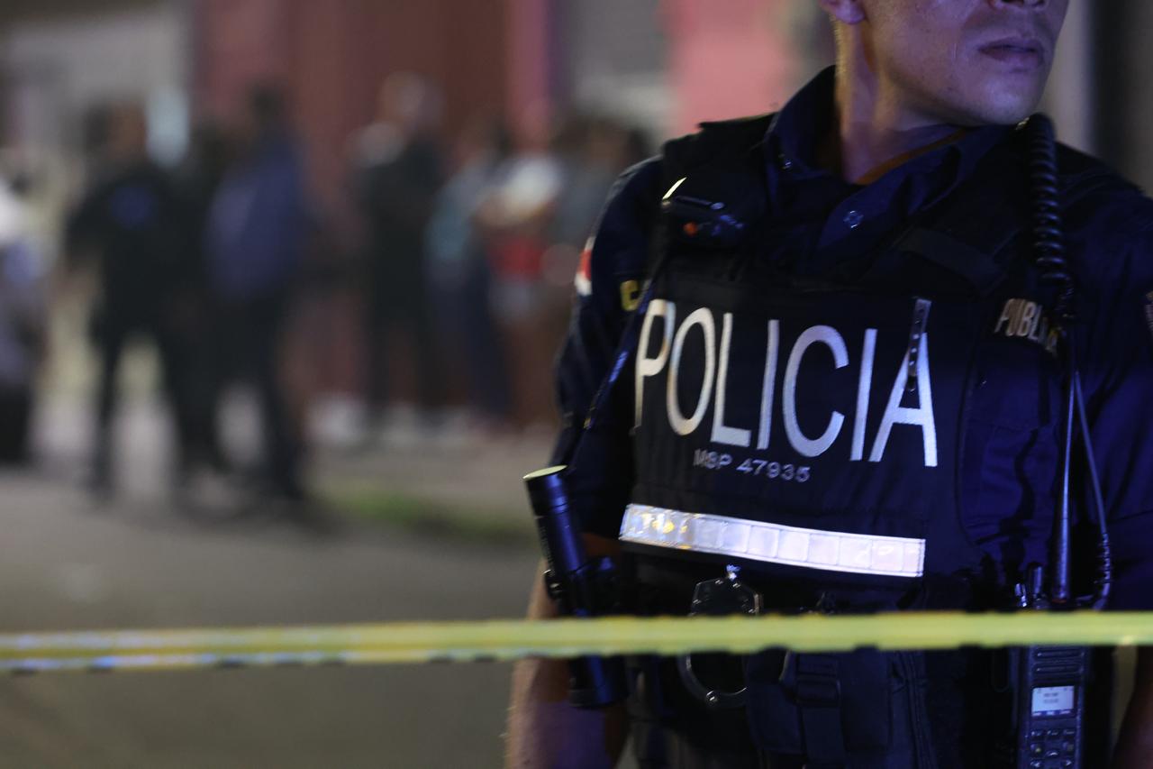 Violenta balacera en Sabana deja un hombre muerto en la calle