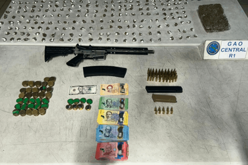 Hallazgo de dinero, droga y armas en Hatillo