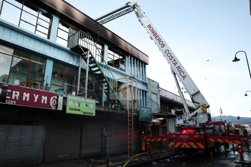 Mortal incendio en San José. Foto: Wilbert Hernández.