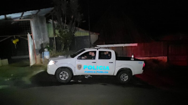 Tragedia en Alajuela, niños mueren ahogados. Foto: corresponsal Roger Soto.