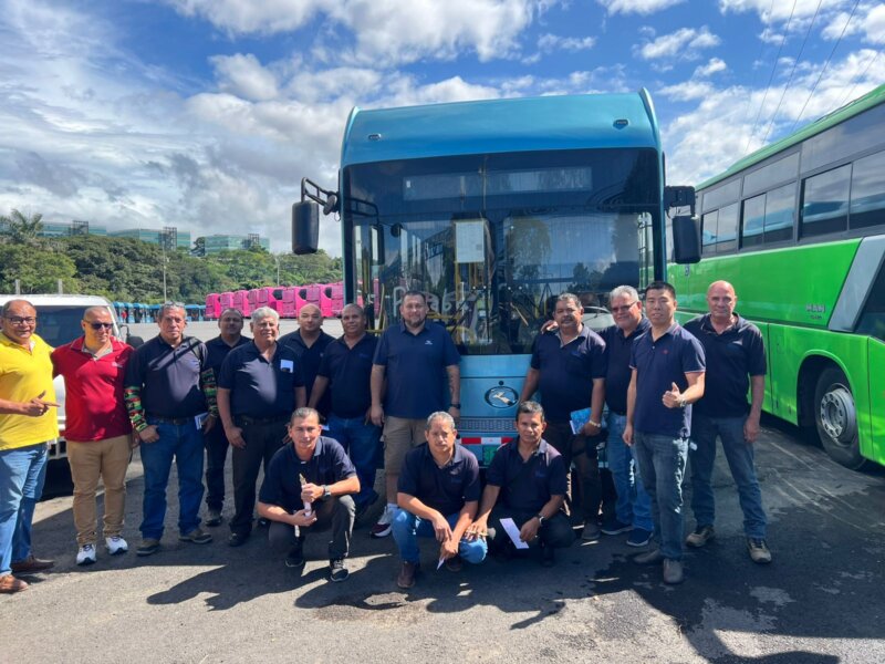 Entran en operación primeros buses eléctricos en el país. Foto: cortesía.