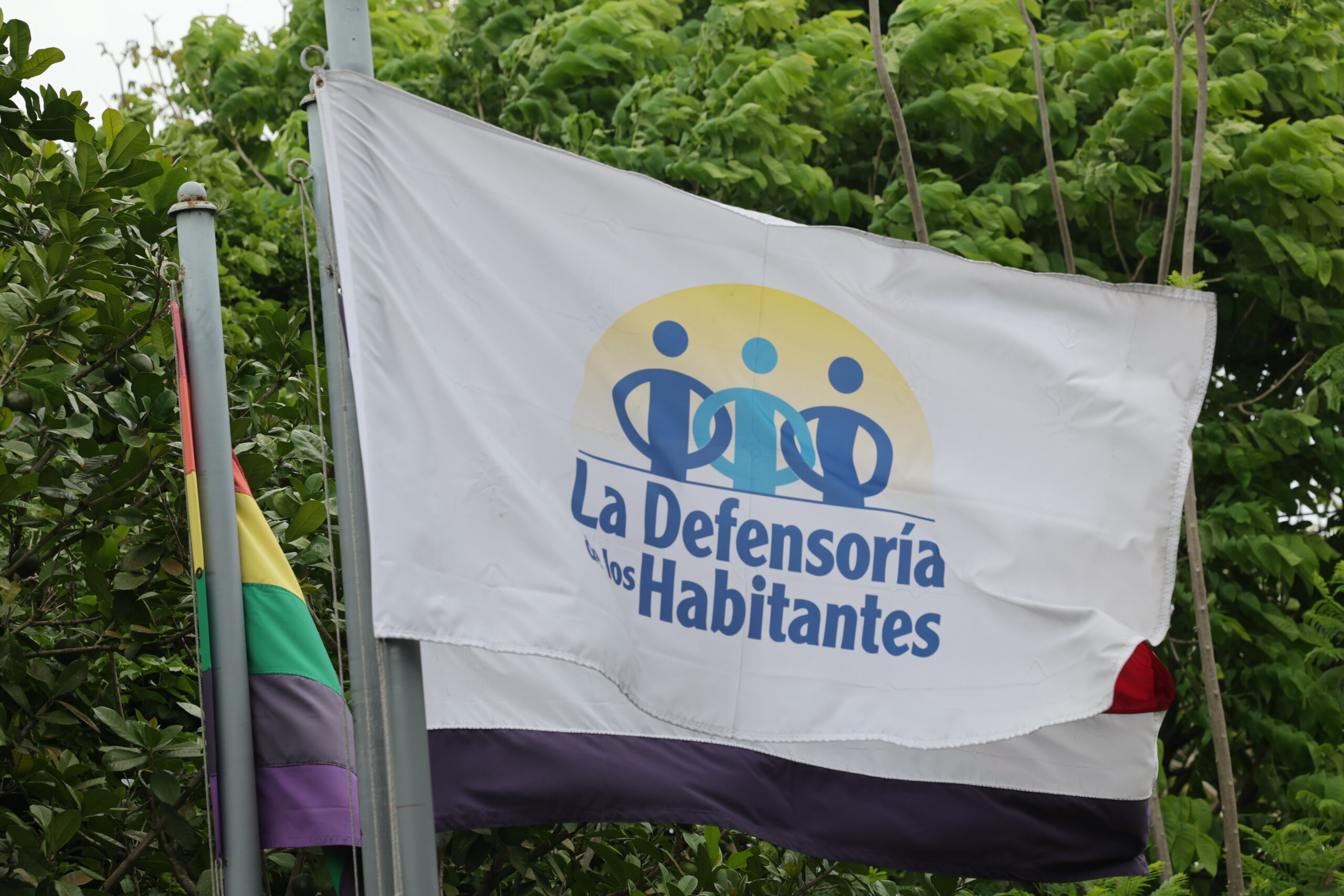 Defensoría alerta: Sistema de atención de reclamos públicos está en crisis