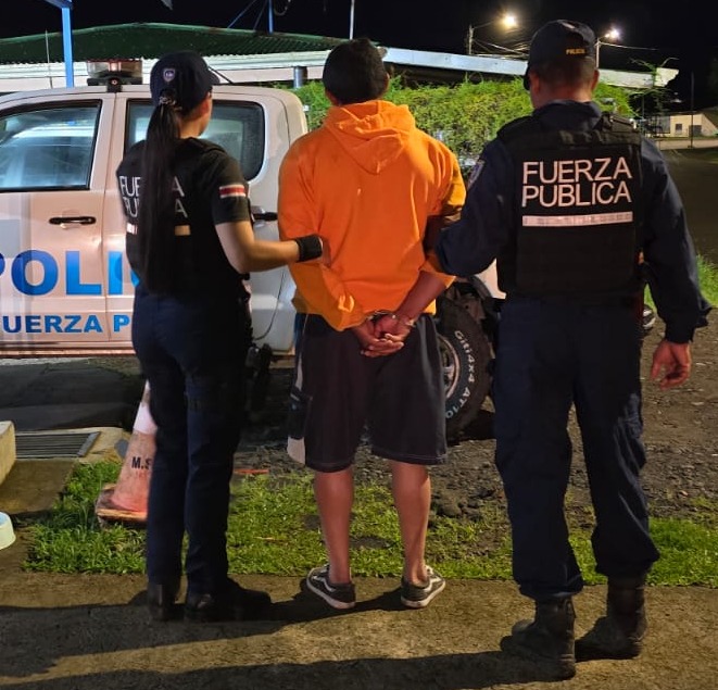 Sospechoso detenido en Upala. Foto: MSP.