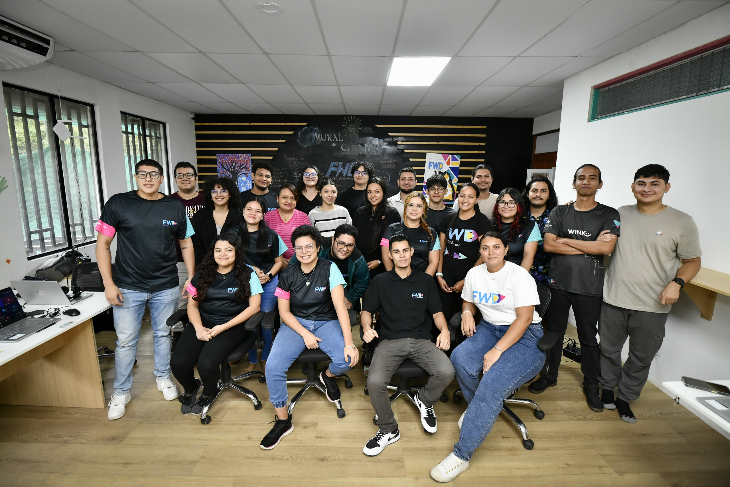 Abren convocatoria para 60 becas en desarrollo de software
