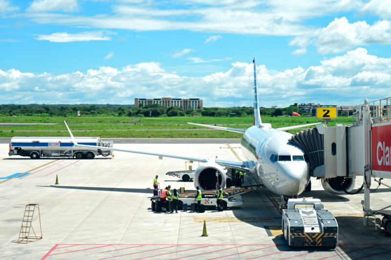Por el momento los aeropuertos nacionales no reportan cambios.
