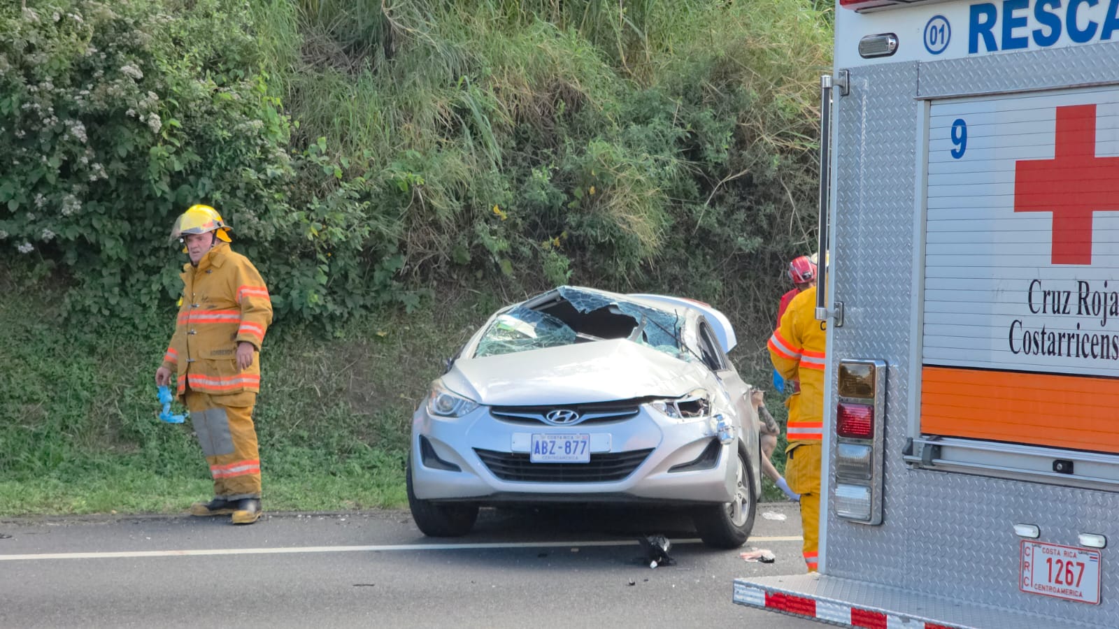 Accidente de tránsito en Ruta 27 deja dos personas graves