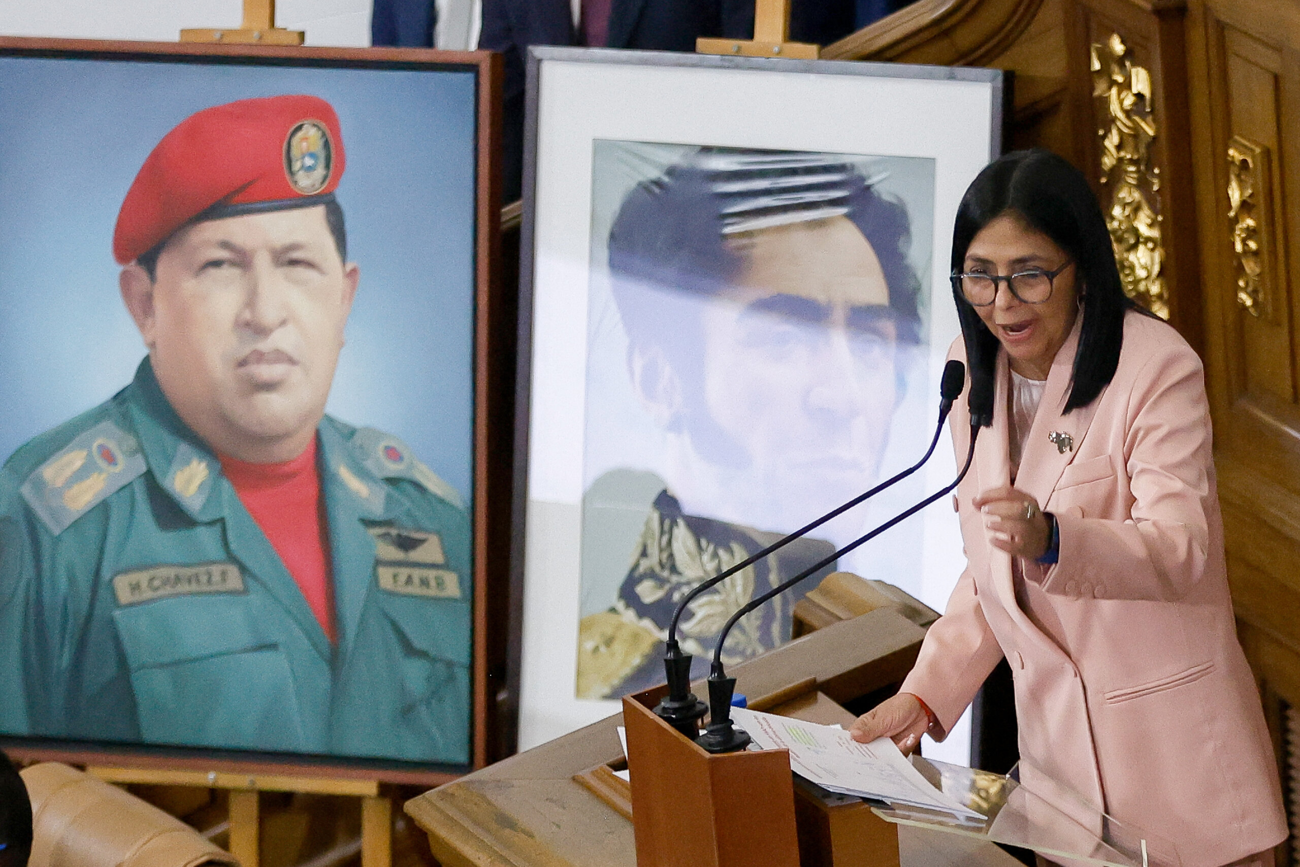 Corte Suprema de Venezuela ordena a Vicepresidenta asumir el poder