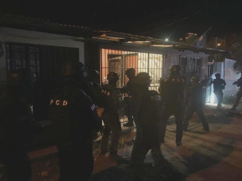 Allanamientos en Puntarenas. Foto: MSP.