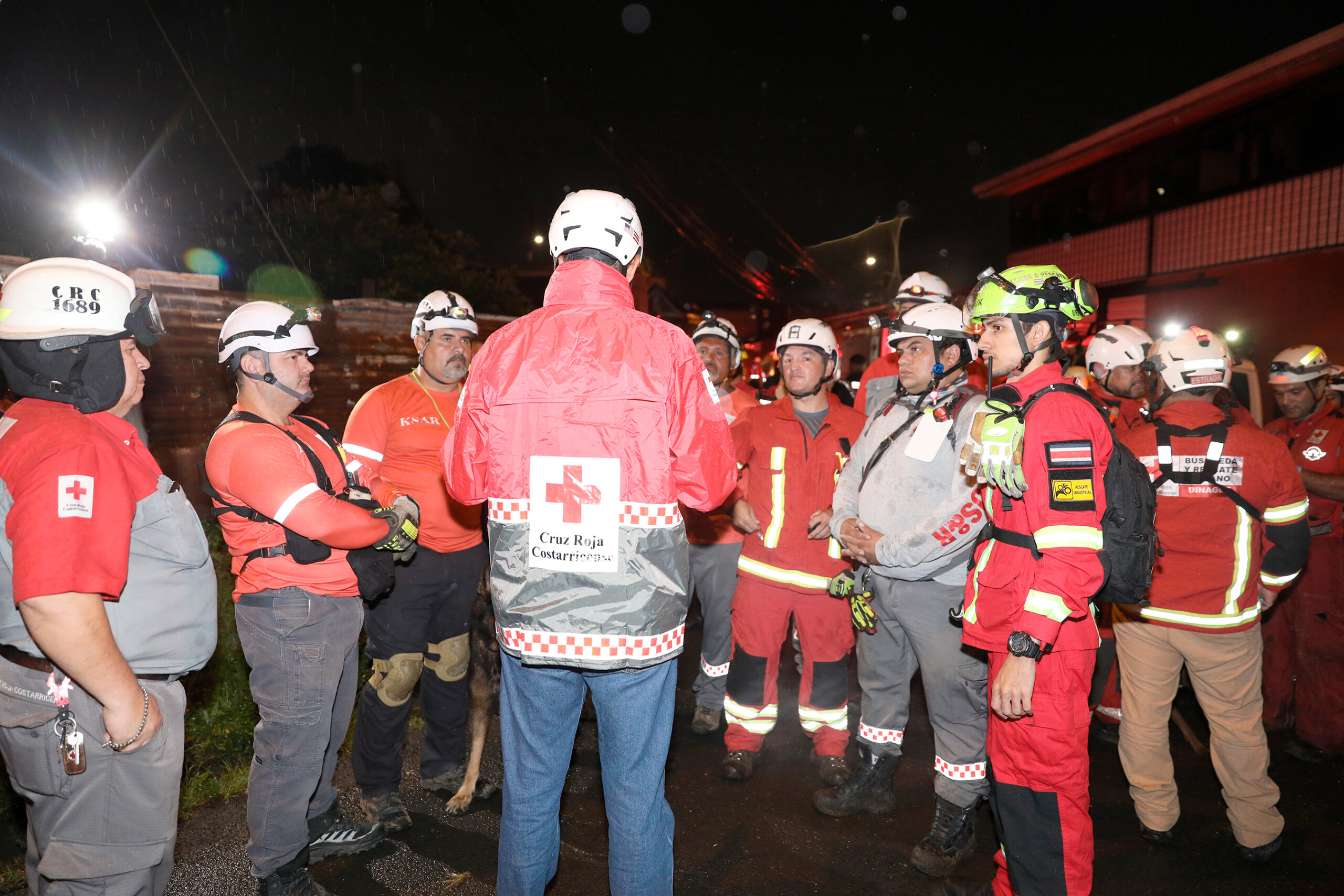 Choque entre embarcaciones deja una persona desaparecida