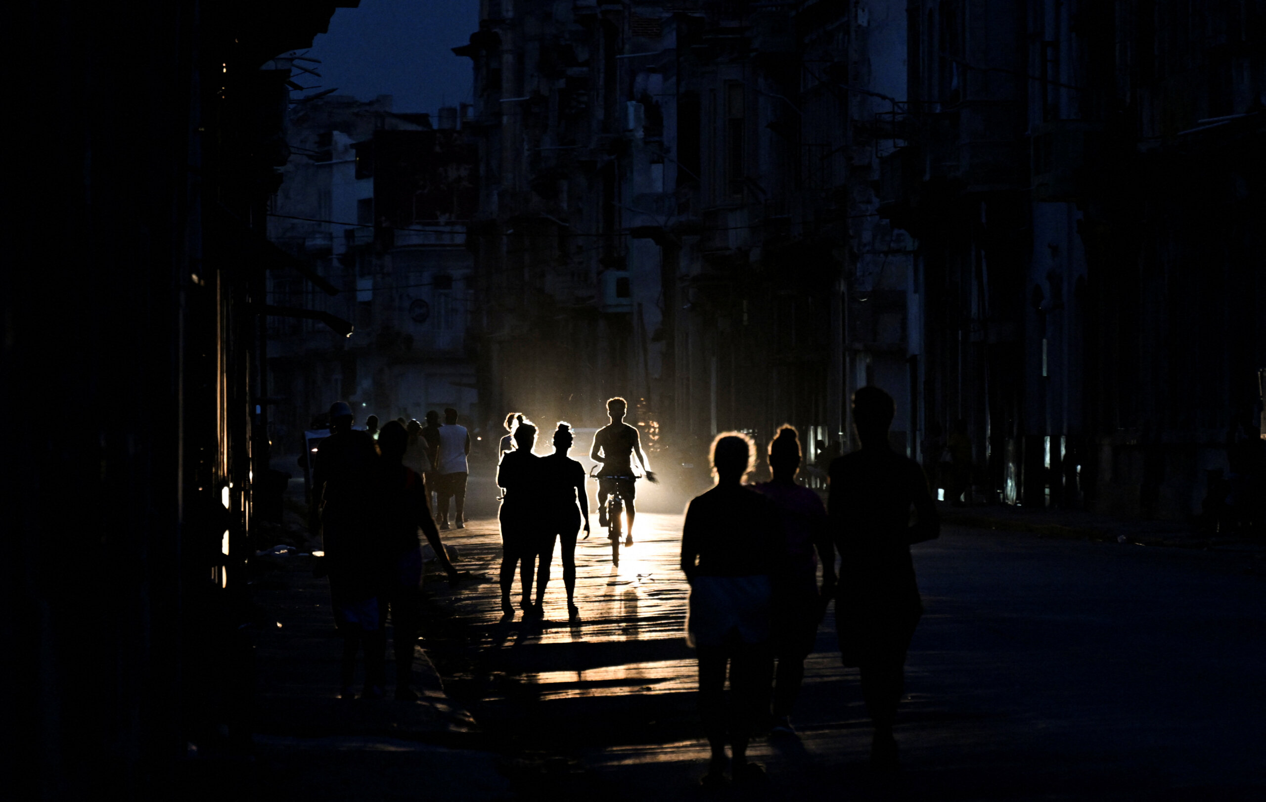 Apagón masivo en el este de Cuba