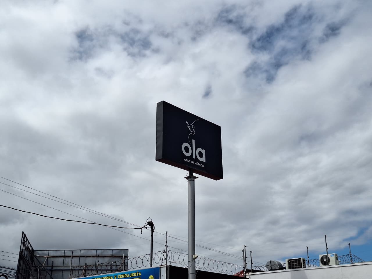 Clínica Ola pierde juicio contra distribuidor de implantes