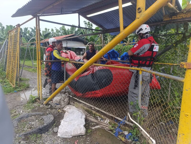 Rescate tras accidente acuático. Foto: cortesía Cruz Roja.