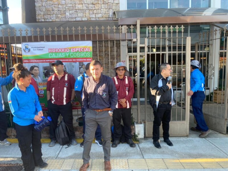 Trabajadores y trabajadoras de la Municipalidad de San Rafael de Heredia realizan un paro de labores. Foto: ANEP.