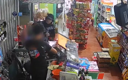 En menos de 50 segundos: Así ocurrió asalto a supermercado