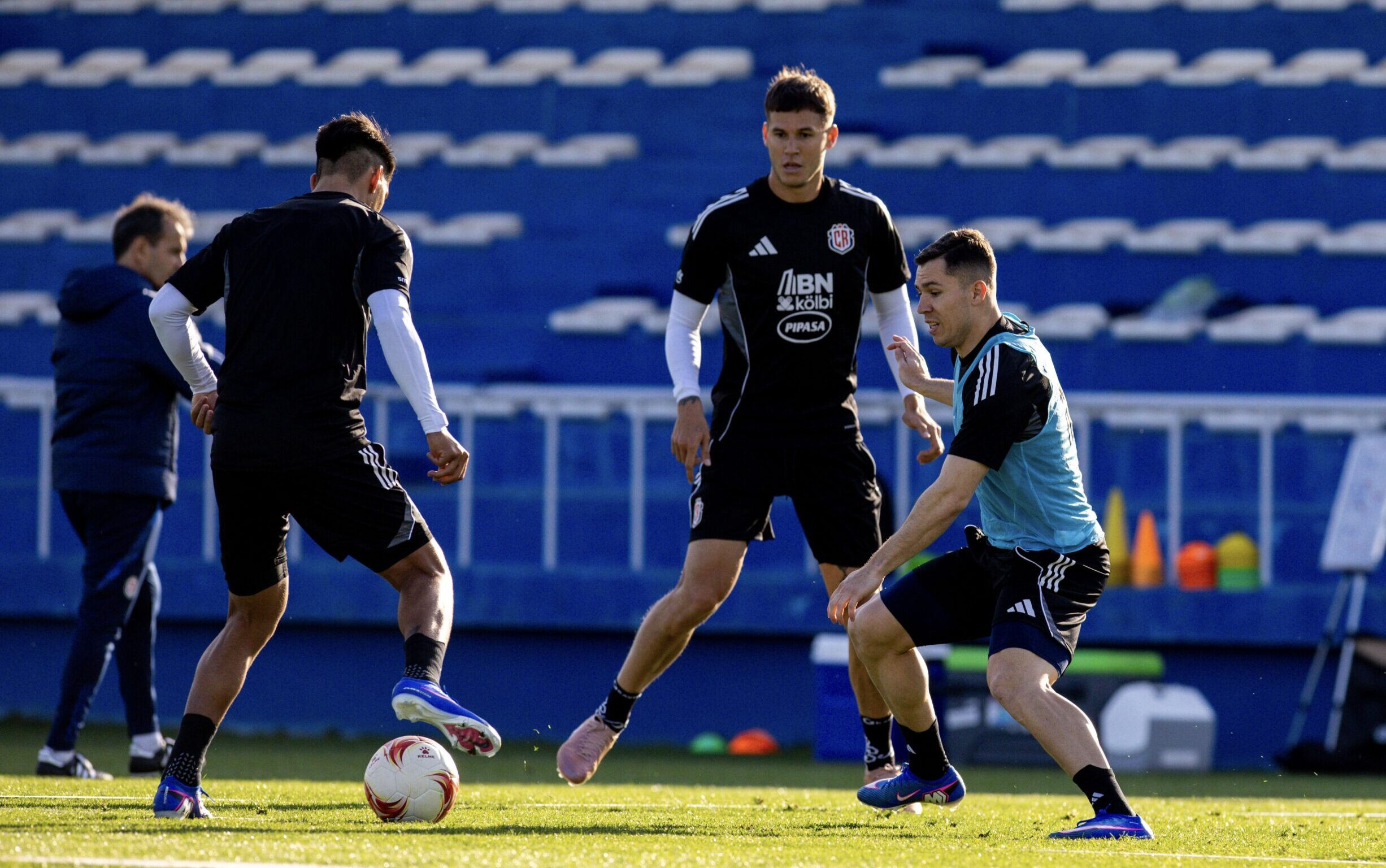 Cambios en la Sele: “Bocha” modifica su titular para jugar ante Irán