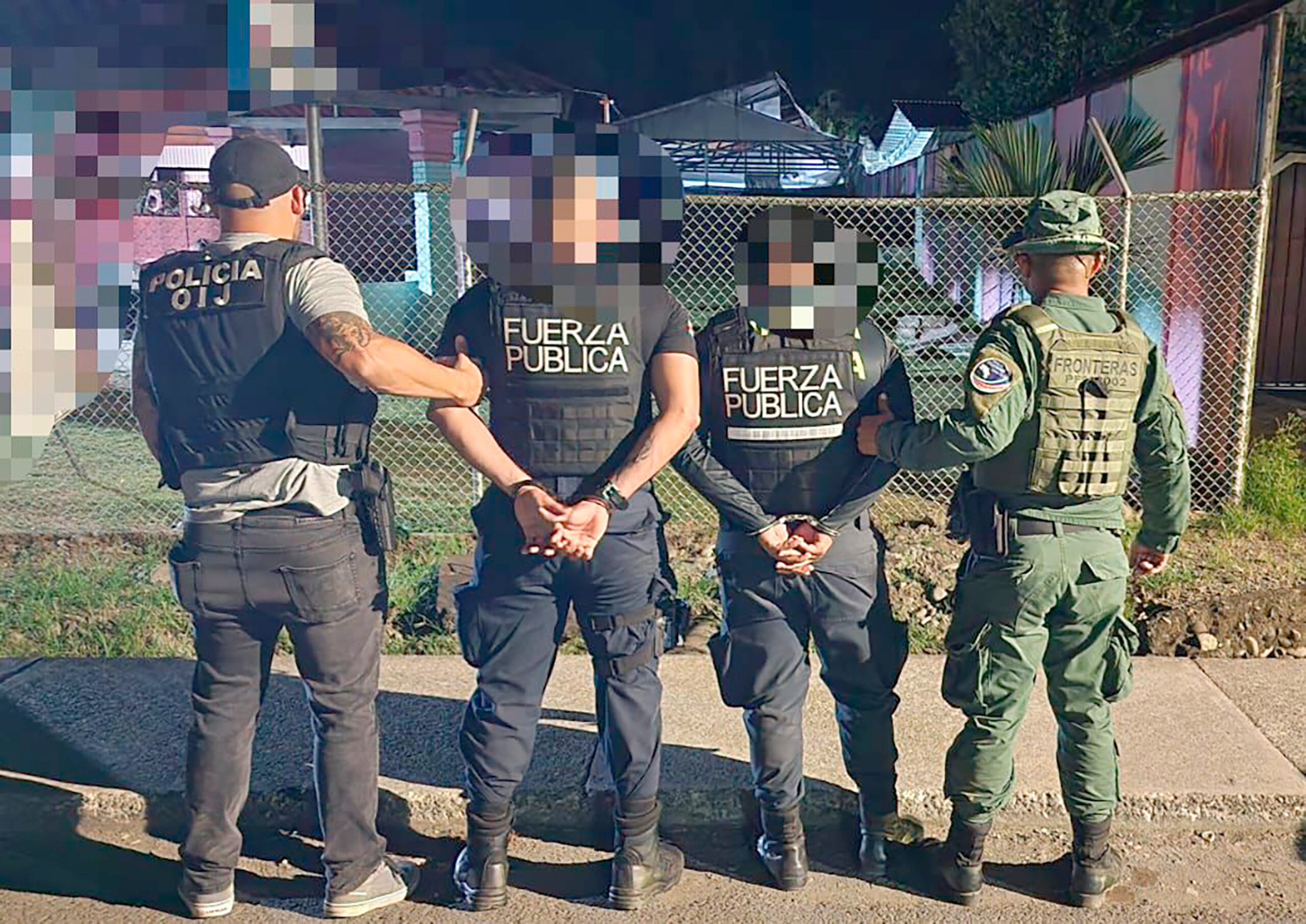 2 policías serían despedidos tras denuncia de cobro irregular