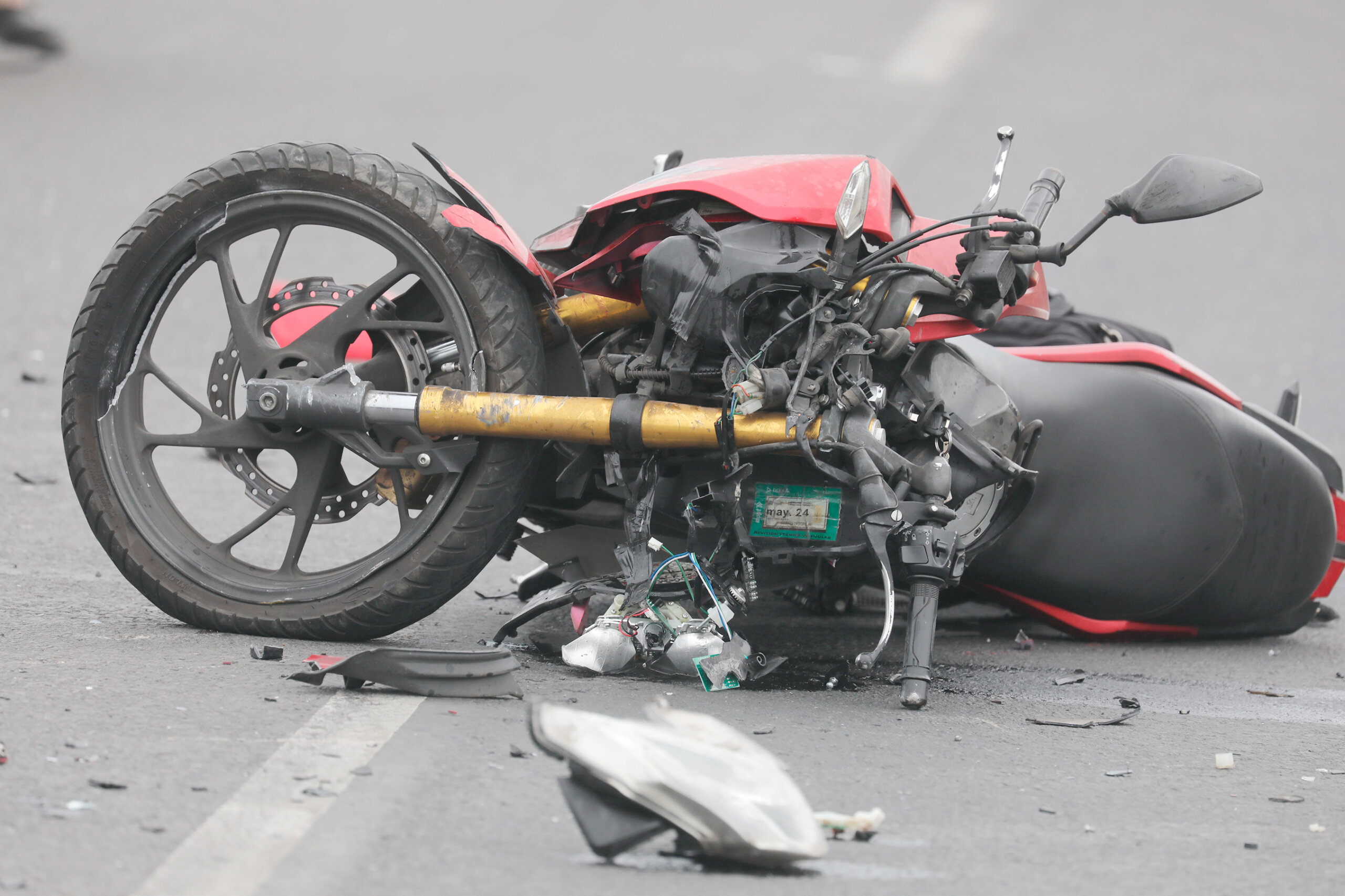 Motociclista muere tras chocar de frente contra camión en Los Chiles