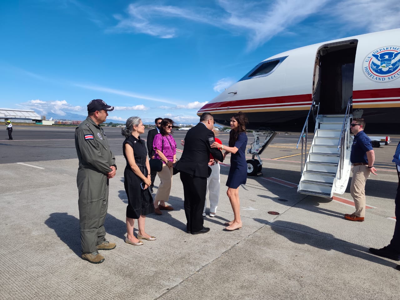 Costa Rica acuerda con EE. UU. recibir migrantes no estadounidenses