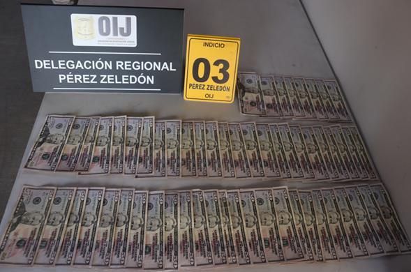 Millonario decomiso en dólares: Detienen a 2 jóvenes con $80 mil en efectivo