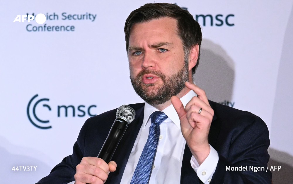 Vicepresidente de EE.UU dice estar “obsesionado con los ovnis”