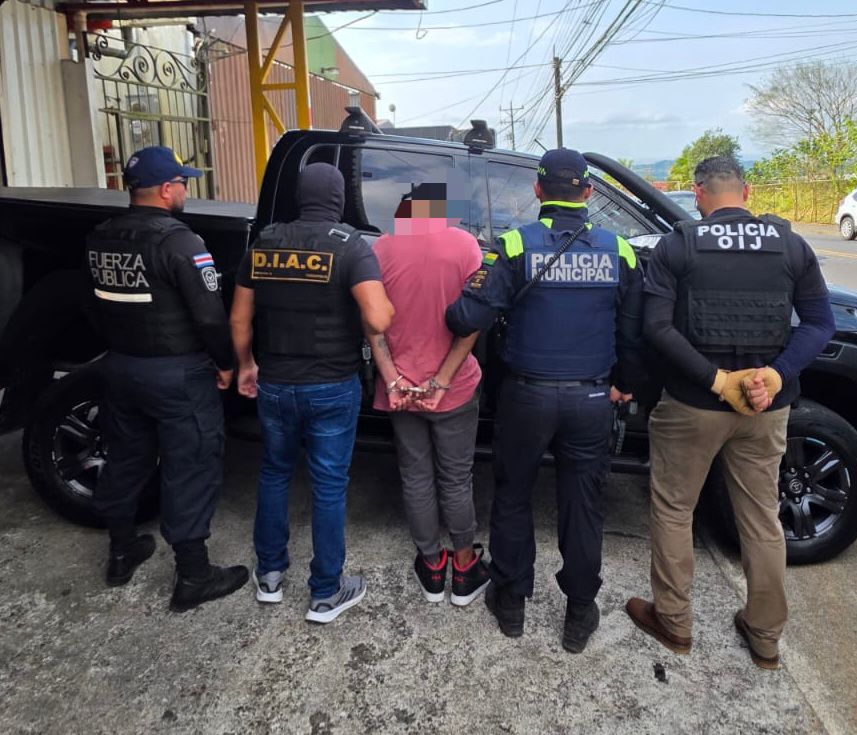 Detienen a cocinero de comida china por presunta venta de droga