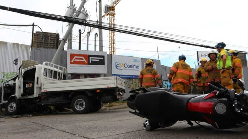 Aparatoso accidente en Guadalupe. Foto: Sergio Espinoza.