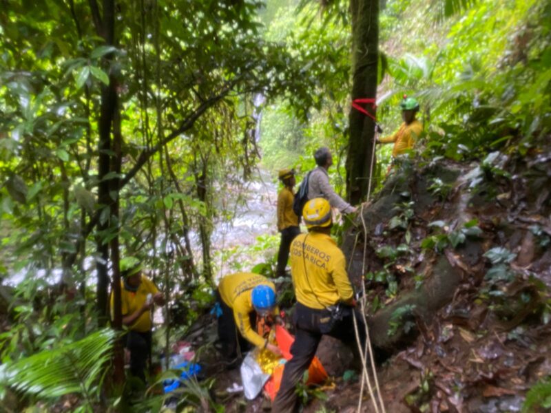 Operativo de rescate. Foto: Bomberos. 