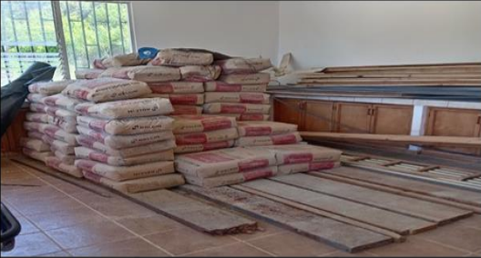 Encuentran cemento vencido y mal almacenado en el MOPT