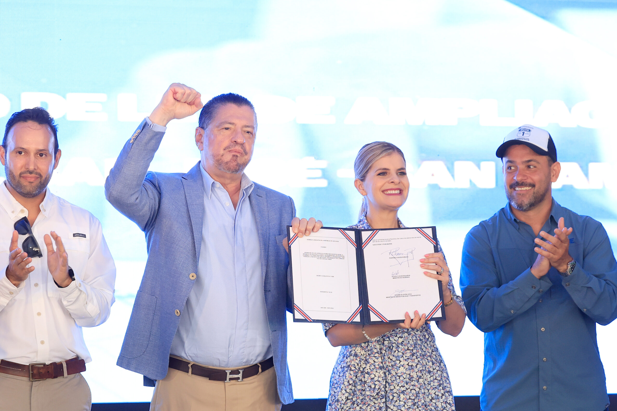 Laura Fernández promete concluir vía San Ramón en su Gobierno