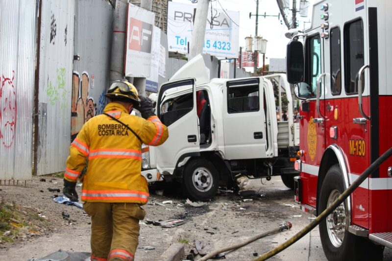 Aparatoso accidente en Guadalupe. Foto: Sergio Espinoza.