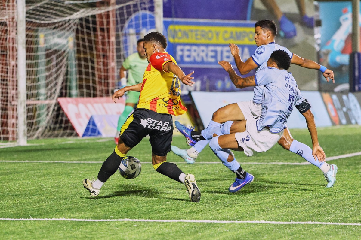 Herediano aseguró el liderato con un empate